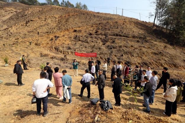 不負(fù)春光好，搶播萬(wàn)畝林 ——將樂(lè)縣村企合作造林工作現(xiàn)場(chǎng)會(huì)在福建金森召開(kāi)